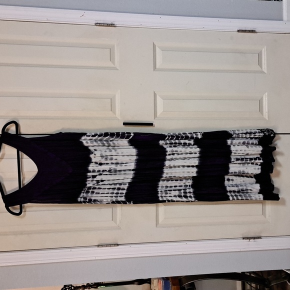 Elegant Deep Purple and White Tie-Dye Maxi Dress - Picture 2 of 4